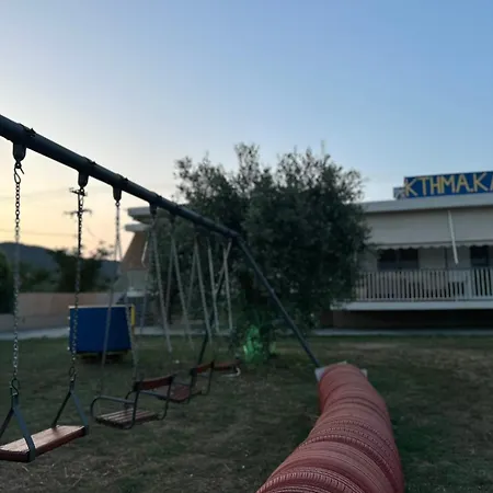 アパート κτήμα καρνέση